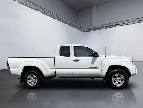 2014 Toyota Tacoma Base