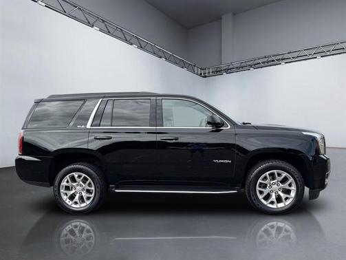2017 GMC Yukon SLE