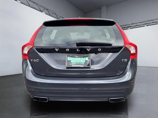 2015 Volvo V60 T5 Platinum
