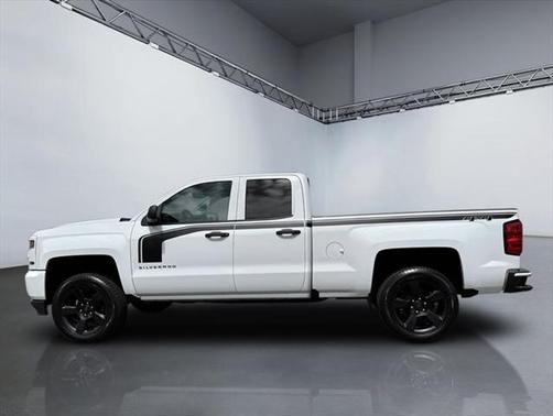 2017 Chevrolet Silverado 1500 Custom