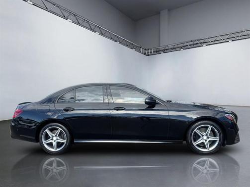 2017 Mercedes-Benz E-Class 4MATIC