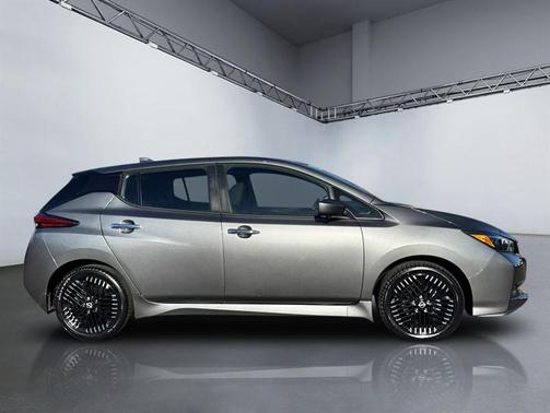 2024 Nissan Leaf SV PLUS
