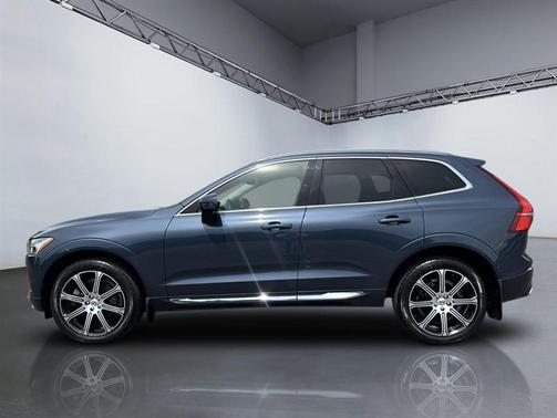 Denim Blue Metallic 2020 Volvo XC60 T6 Inscription