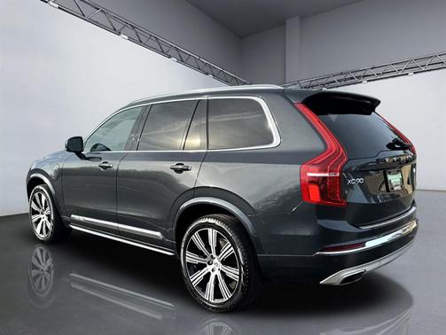 2021 Volvo XC90 Recharge Plug-In Hybrid T8 Inscription 7 Passenger