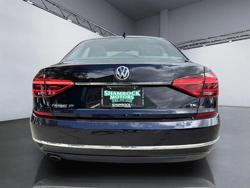 2017 Volkswagen Passat 1.8T SE w/Technology