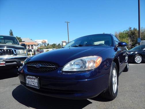 2002 Ford Taurus SE