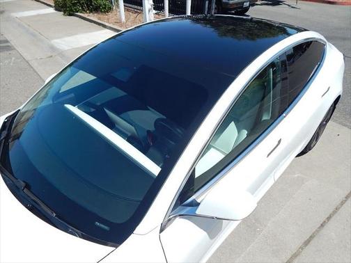 2018 Tesla Model 3 Performance