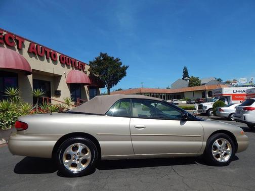 Champagne 1999 Chrysler Sebring JXi