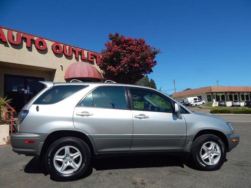 Millennium Silver Metallic 2002 Lexus RX 300 Base