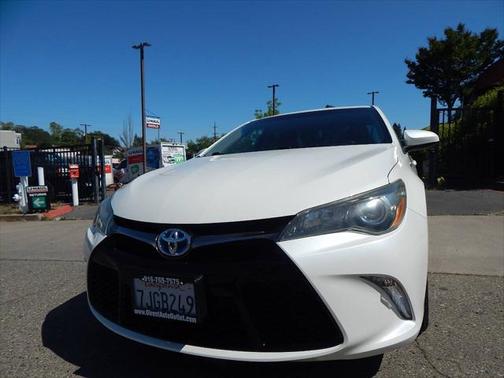 2015 Toyota Camry Hybrid SE