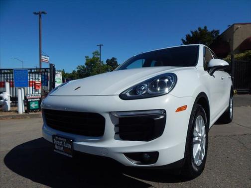 2016 Porsche Cayenne S