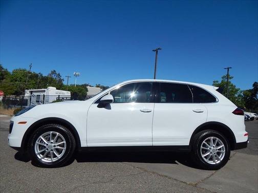 2016 Porsche Cayenne S