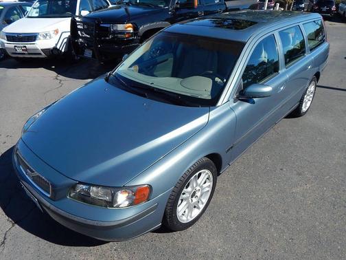 2004 Volvo V70 2.5T 4dr Turbo Wagon