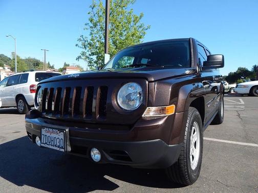 Rugged Brown Pearlcoat 2014 Jeep Patriot Sport