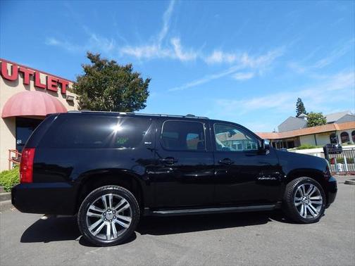 2011 GMC Yukon XL 1500 SLT