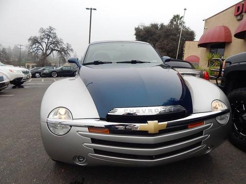2006 Chevrolet SSR Base 2dr Regular Cab Convertible SB