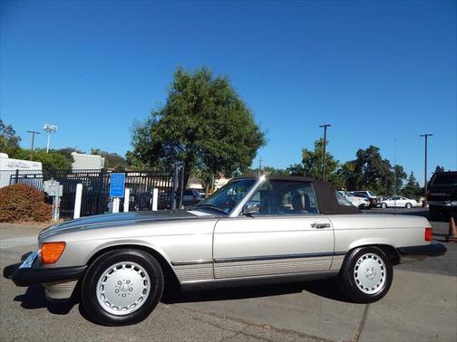 1987 Mercedes-Benz S-Class 560 SL 2dr Convertible