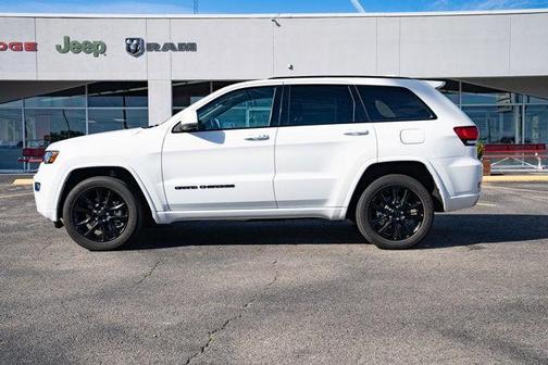 2021 Jeep Grand Cherokee Laredo X 4x4