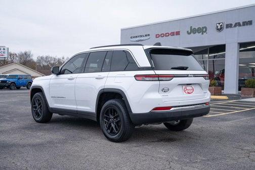 2025 Jeep Grand Cherokee Laredo X 4x4