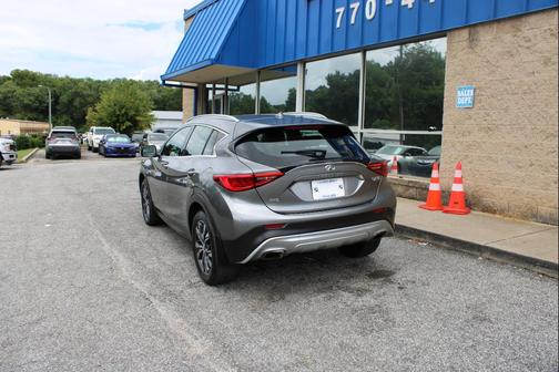 2018 INFINITI QX30 Premium AWD