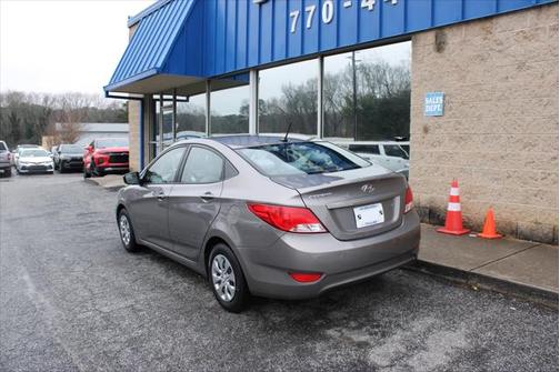 2017 Hyundai Accent SE
