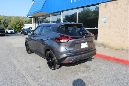 2022 Nissan Kicks SV