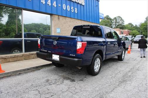 2019 Nissan Titan SV