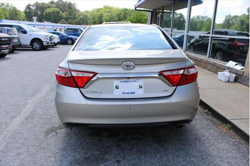 2017 Toyota Camry SE