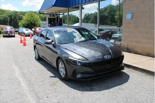 2022 Hyundai ELANTRA SE