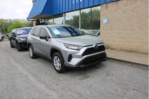 2020 Toyota RAV4 LE