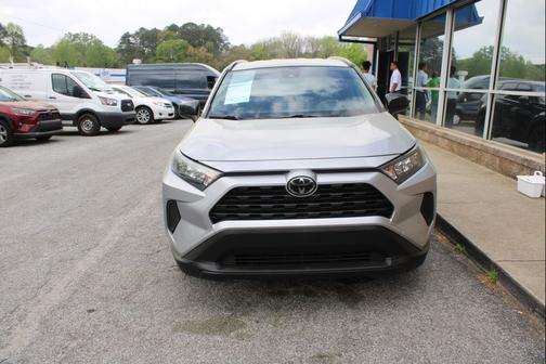 2020 Toyota RAV4 LE