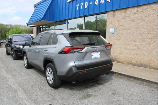 2020 Toyota RAV4 LE