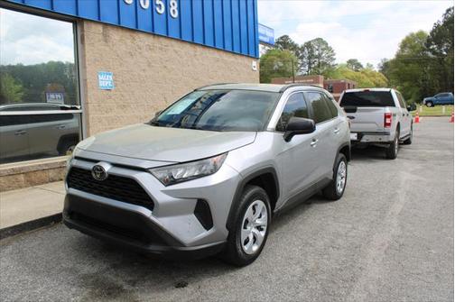 2020 Toyota RAV4 LE