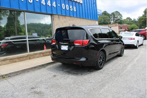 2020 Chrysler Voyager LXI