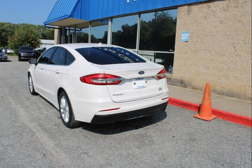 2020 Ford Fusion SE FWD