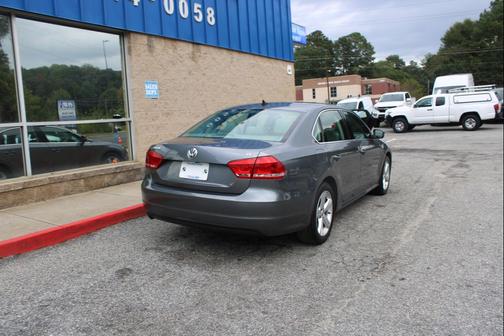 2015 Volkswagen Passat 1.8T Limited Edition