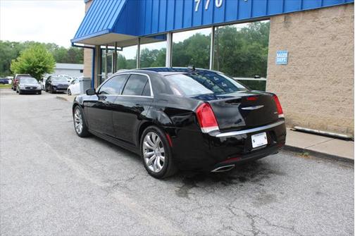 2018 Chrysler 300 Touring