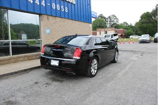 2018 Chrysler 300 Touring