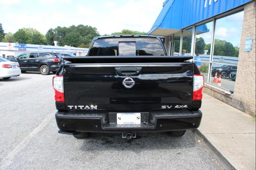 2021 Nissan Titan SV