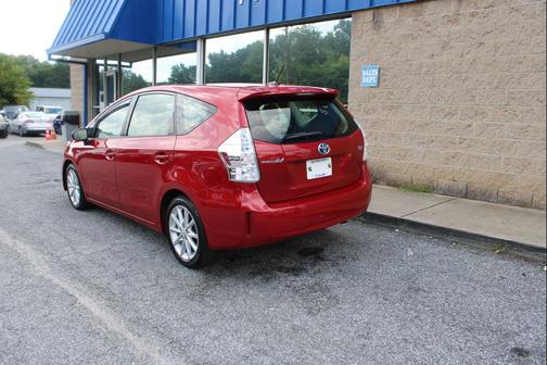 2013 Toyota Prius v Two