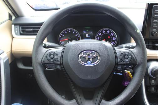 White 2019 Toyota RAV4 LE