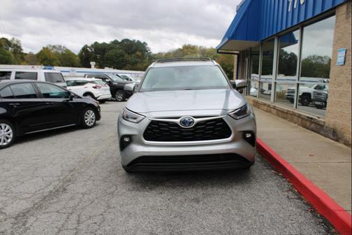 2021 Toyota Highlander Hybrid XLE
