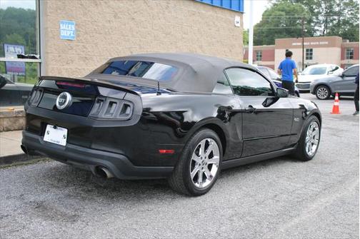 2011 Ford Mustang GT Premium