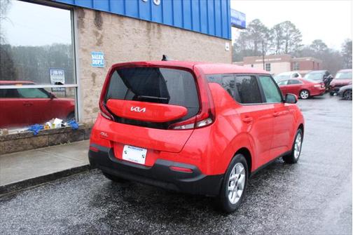 2022 Kia Soul LX IVT
