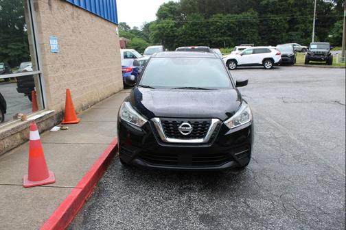 Black 2020 Nissan Kicks S