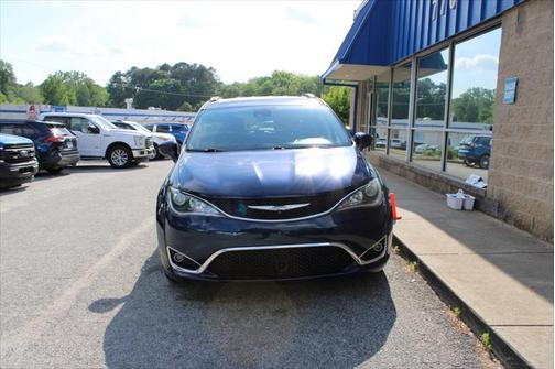 2018 Chrysler Pacifica Touring-L