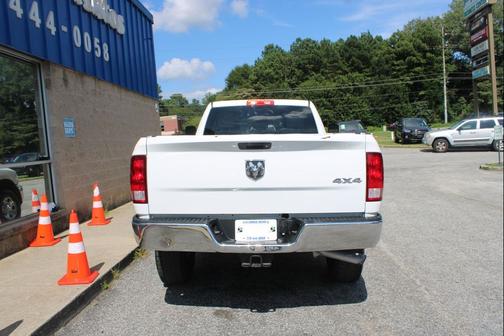 2017 RAM 2500 Tradesman 4x4 Crew Cab 8 Box
