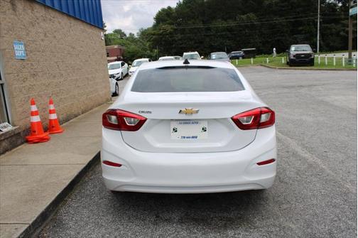 2018 Chevrolet Cruze LS