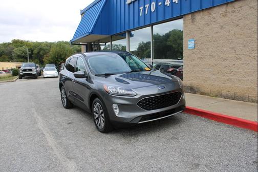 2022 Ford Escape Titanium