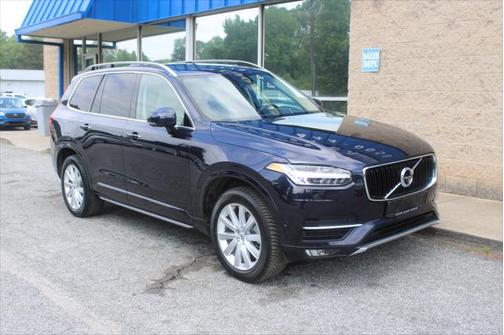 2017 Volvo XC90 T6 Momentum